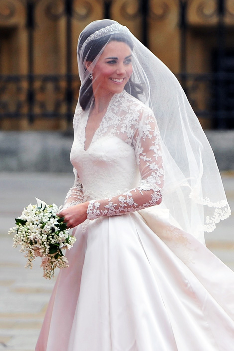 White-Flower-Catherine-Middleton-Royal-Wedding-Dresses